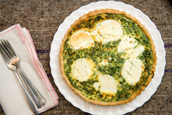 Quiche with herbs and goat cheese