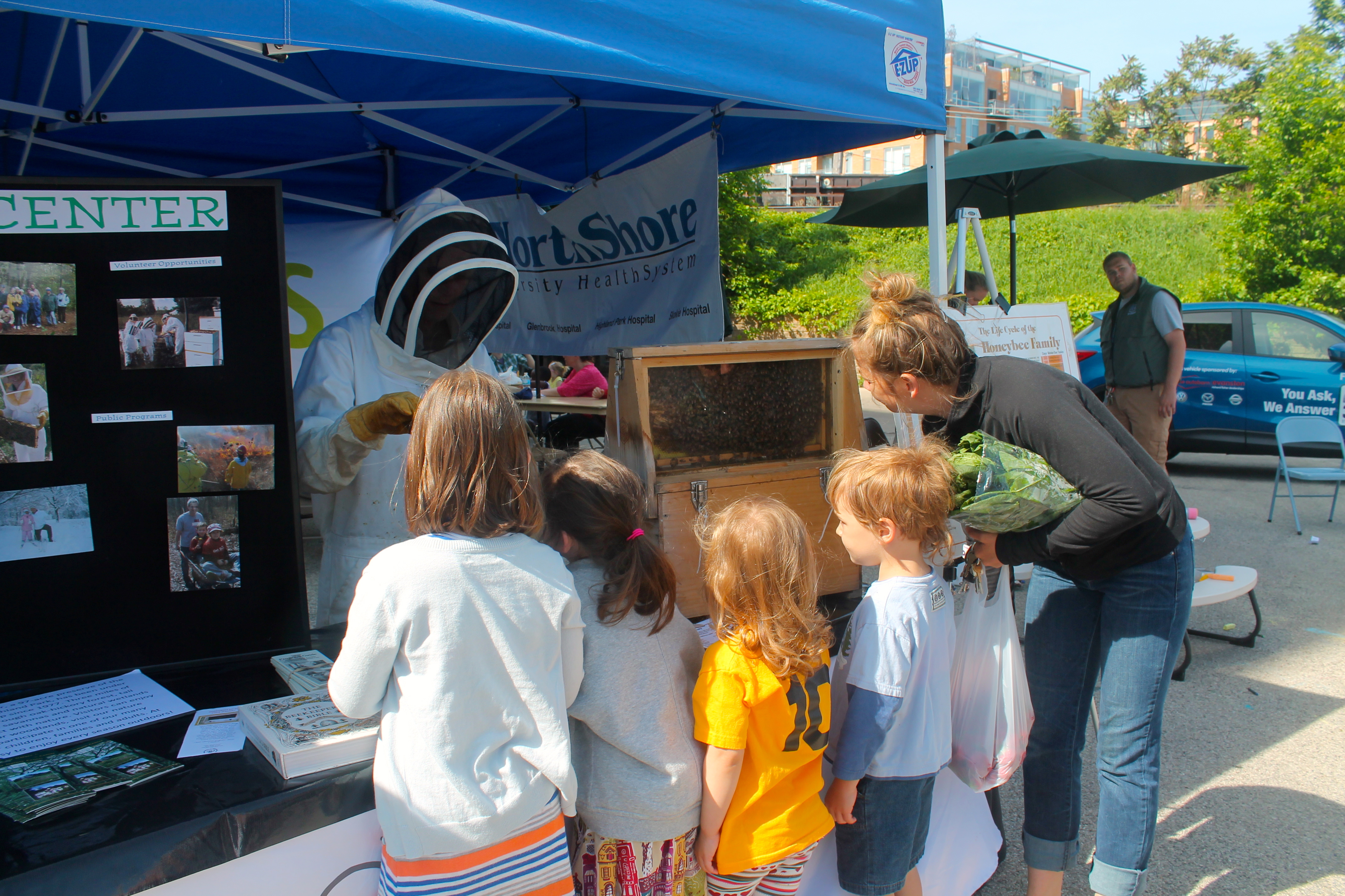 Heller Bees Visit the Downtown Farmers Market